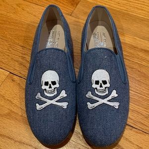 never worn denim loafer with skull
